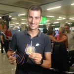 Mario Mola llega a Palma tras proclamarse Campeón del Mundo de Triatlón
