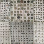 Investigan a tres personas por poseer miles de monedas antiguas