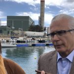 Garzón destaca el compromiso de Actúa con las renovables y con la mejora de la calidad del agua en Menorca