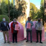 Pollença instala 4 contenedores rosas para fomentar el reciclaje y la prevención del cáncer de mama