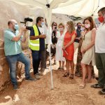 Armengol visita trabajos de exhumación de Son Coletes tras hallarse los cuerpos de cuatro víctimas