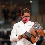 Nadal vuelve a coronarse en Roland Garros e iguala a Federer con 20 'Grand Slam'