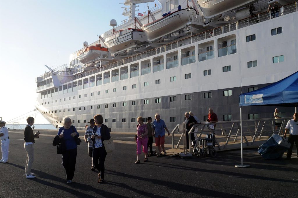 cruceros, turismo, turistas