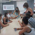 Un total de 42 adultos y 23 niños han participado en los talleres de verano del Consell de Mallorca