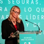 Los hoteleros de Mallorca reeligen a María Frontera como presidenta